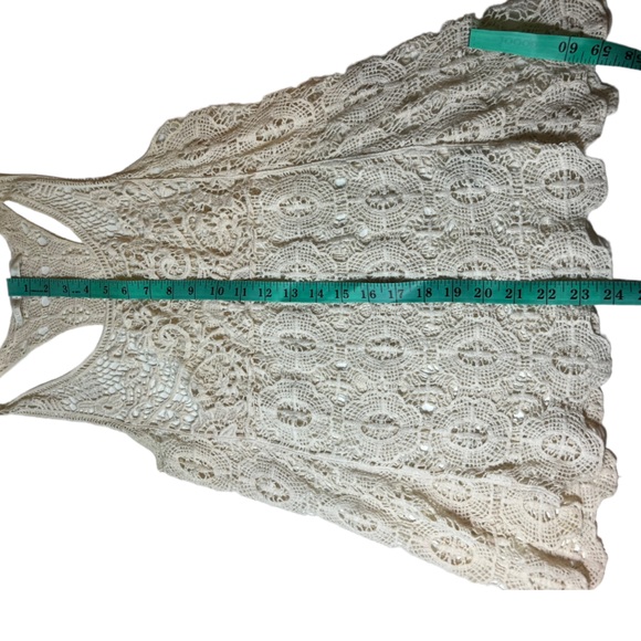 Lauren Conrad Cream Crochet Racerback Tank size Small - Picture 15 of 16